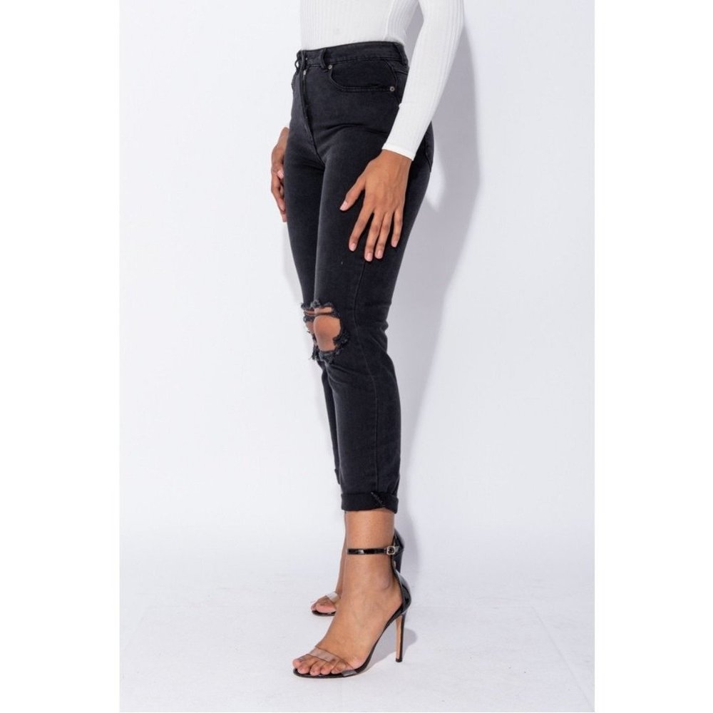 DISTRESSED BLACK BOYFRIEND JEANS - Picture 2 of 4
